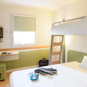 Standard Zimmer mit Kingsize-Bett